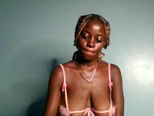 Megasexy18 webcam
