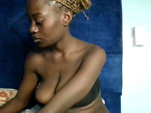 Megasexy18 webcam