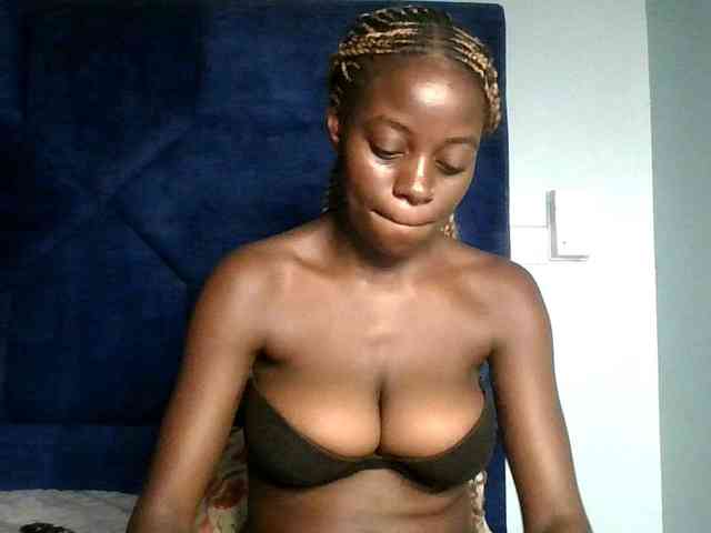 Megasexy18 webcam