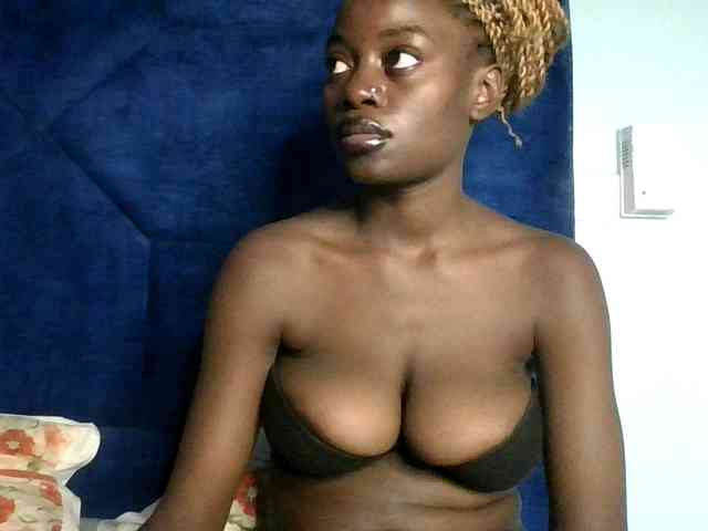 Megasexy18 webcam