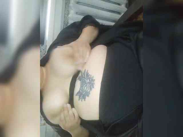 HoneyNude Live Webcam on BongaCams
