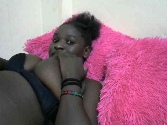 Ebonylilly254 webcam