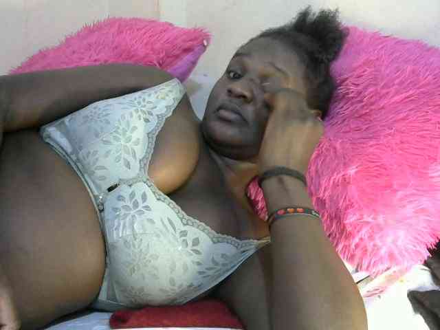 Ebonylilly254 webcam