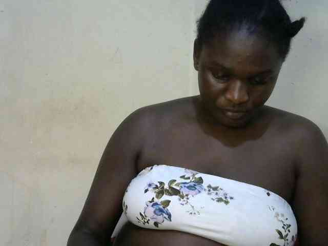 Ebonylilly254's webcam live show