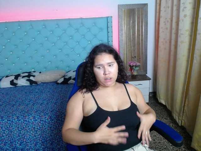  Camila-curvy18 chat room