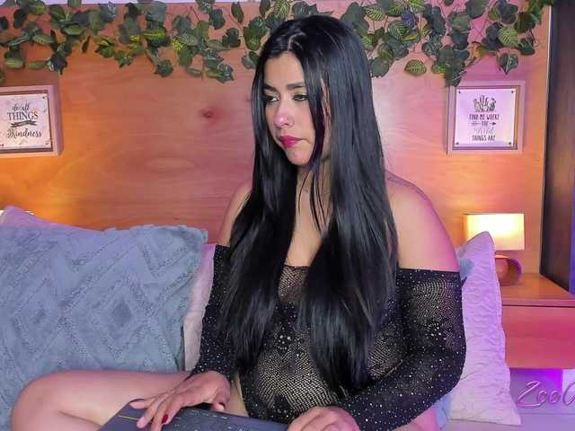 ZoeMontiel's BongaCams show and profile