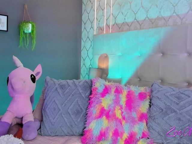 ZoeMontiel's BongaCams show and profile