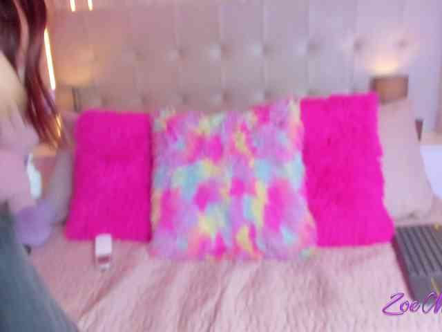 ZoeMontiel webcam