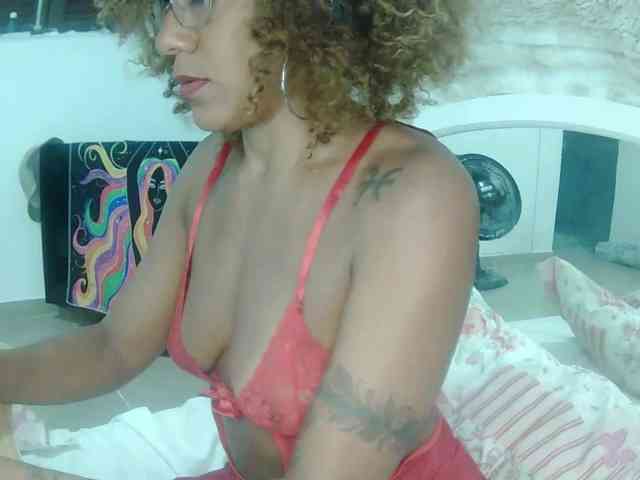 CinnamonGirlBR webcam
