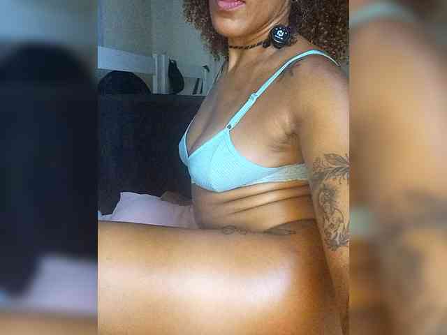 CinnamonGirlBR webcam