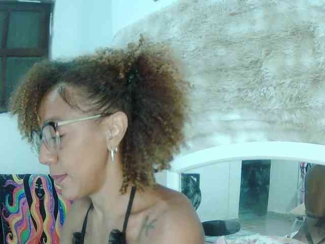 CinnamonGirlBR webcam