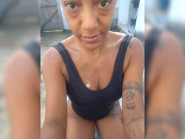 CinnamonGirlBR webcam