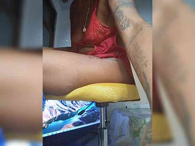 CinnamonGirlBR webcam