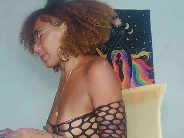CinnamonGirlBR webcam