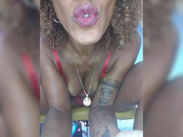 CinnamonGirlBR webcam