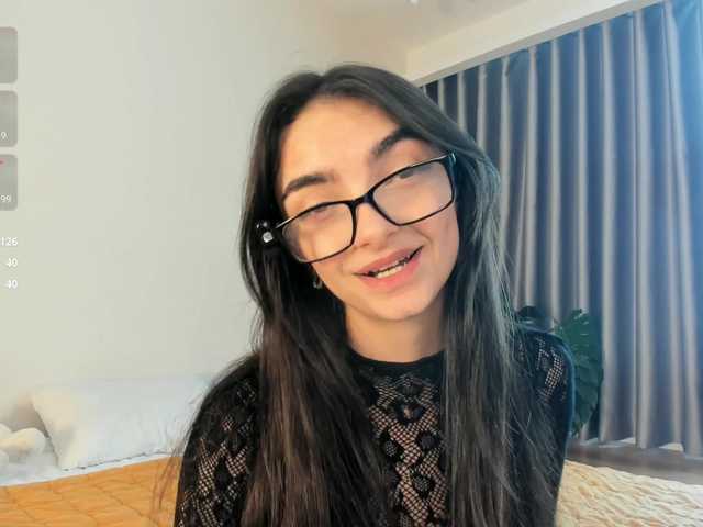 Morena-Dolcce's BongaCams show and profile