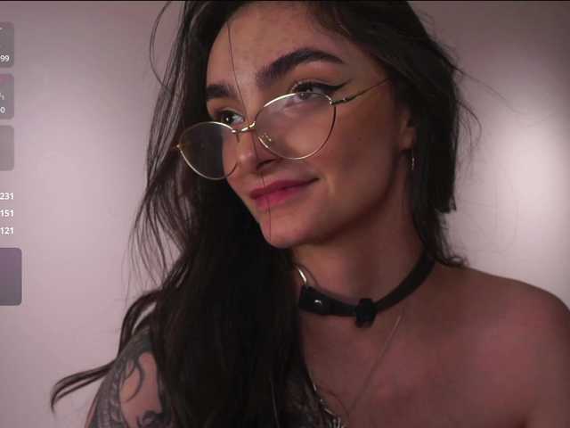 Morena-Dolcce's BongaCams show and profile