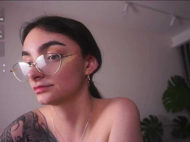 Morena-Dolcce's BongaCams show and profile