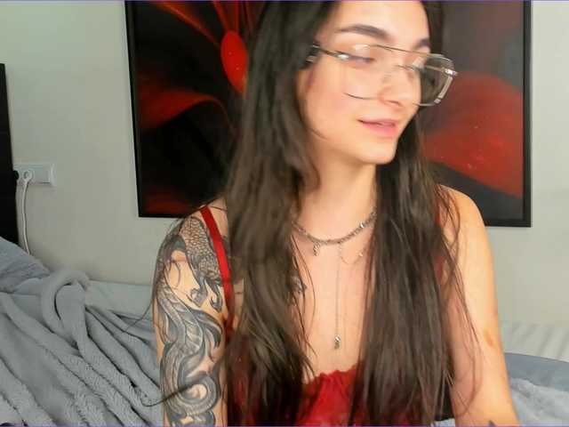 Morena-Dolcce's BongaCams show and profile