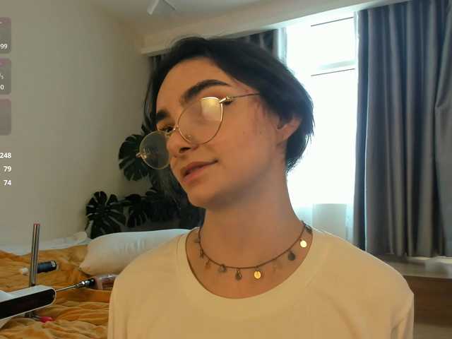 Morena-Dolcce's BongaCams show and profile