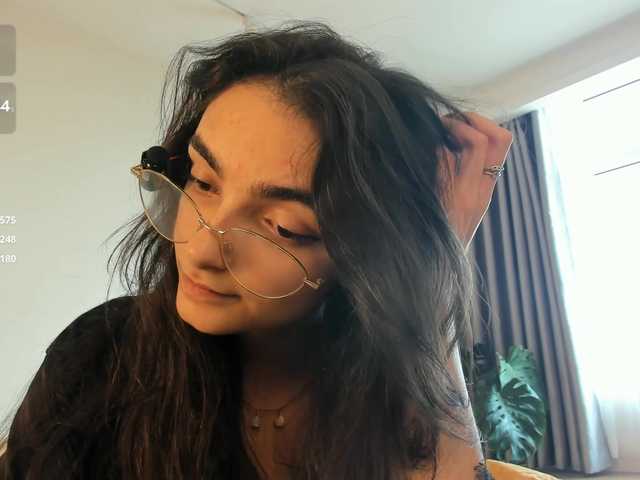 Morena-Dolcce's BongaCams show and profile