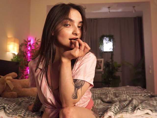  Morena-Dolcce chat room