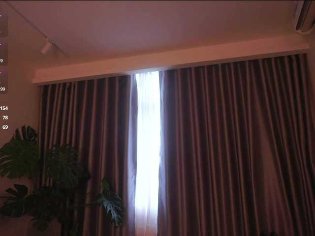 Morena-Dolcce's BongaCams show and profile