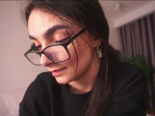 Morena-Dolcce's BongaCams show and profile