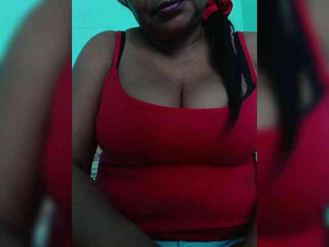 Lucerito17 webcam