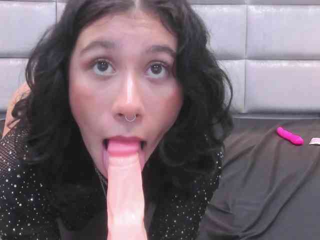 DakottaRay webcam