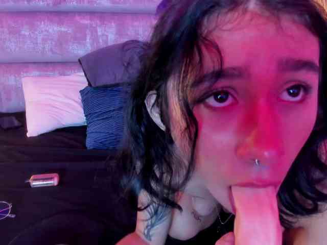 DakottaRay webcam