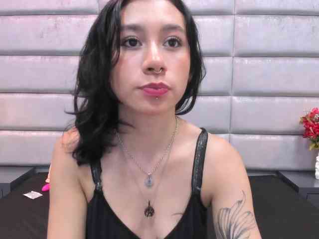 DakottaRay webcam