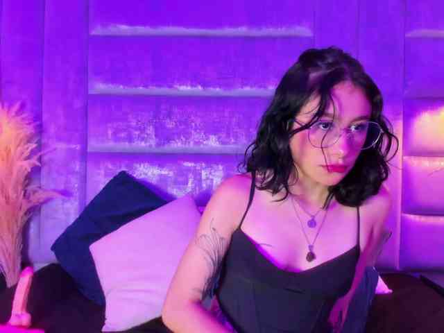 DakottaRay webcam