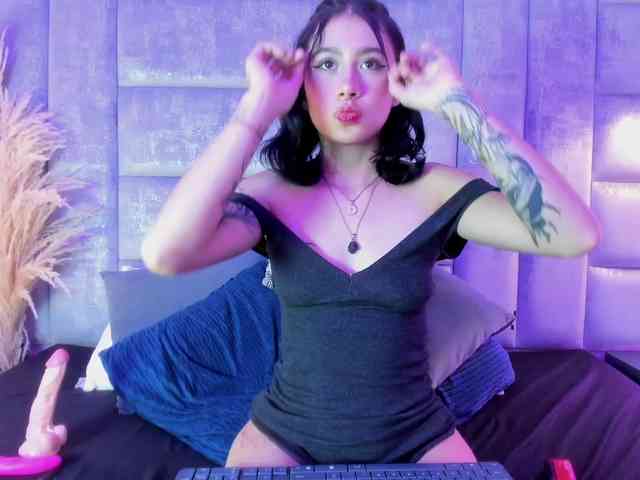DakottaRay webcam