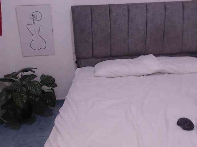 SophieWils webcam