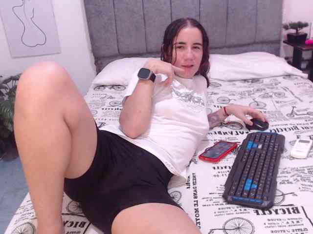 SophieWils webcam