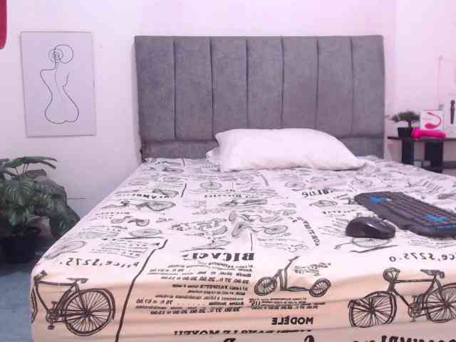 SophieWils webcam