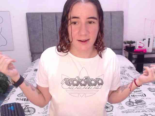 SophieWils webcam