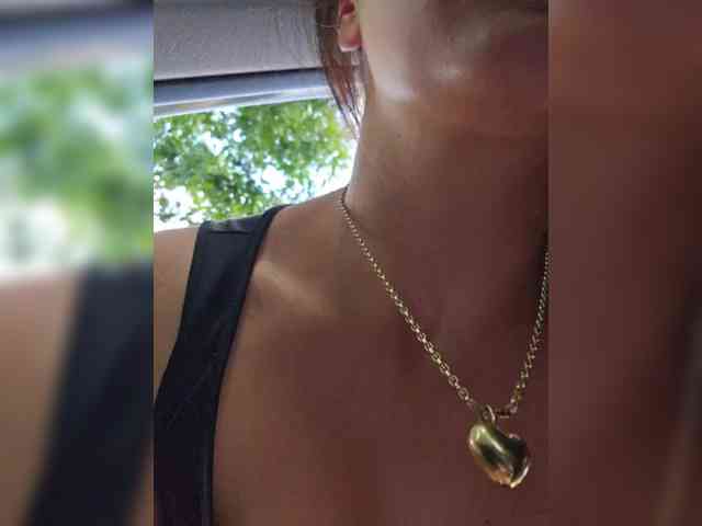 AlleSquirtStreetQueen webcam