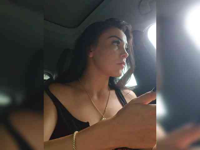 AlleSquirtStreetQueen webcam