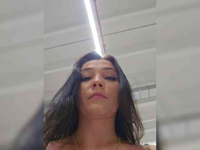 AlleSquirtStreetQueen webcam