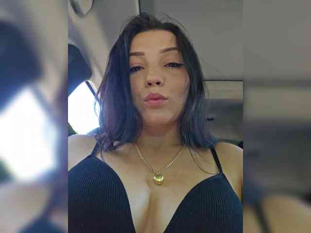 AlleSquirtStreetQueen webcam