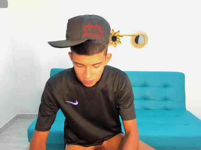 Angel-Lamberth Live Webcam on BongaCams