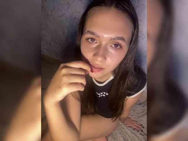 kiskamaaaaa webcam