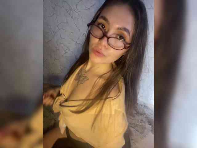 kiskamaaaaa webcam