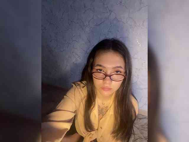 kiskamaaaaa webcam