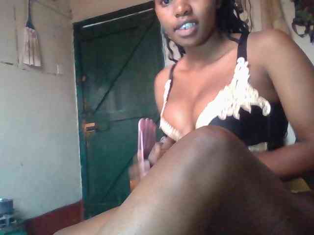 luvlyshee webcam