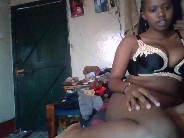 luvlyshee webcam