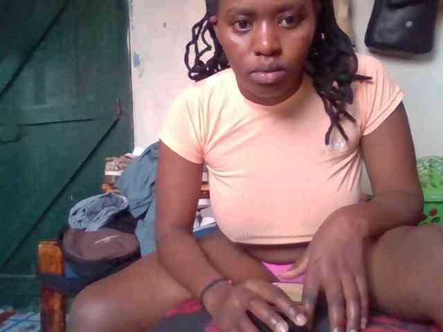 luvlyshee webcam