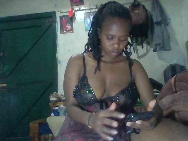 luvlyshee webcam